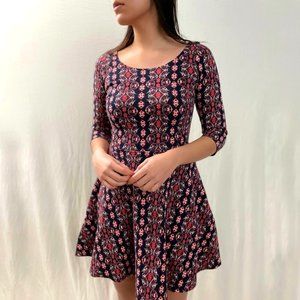 hollister | kaleidoscope burgundy dress
